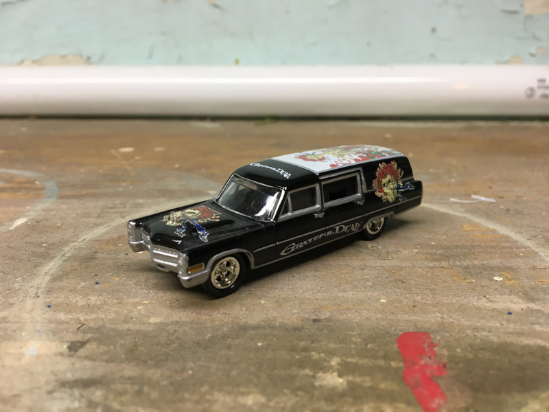 Illustration for article titled Wagon Wednesday: JL Cadillac Hearse